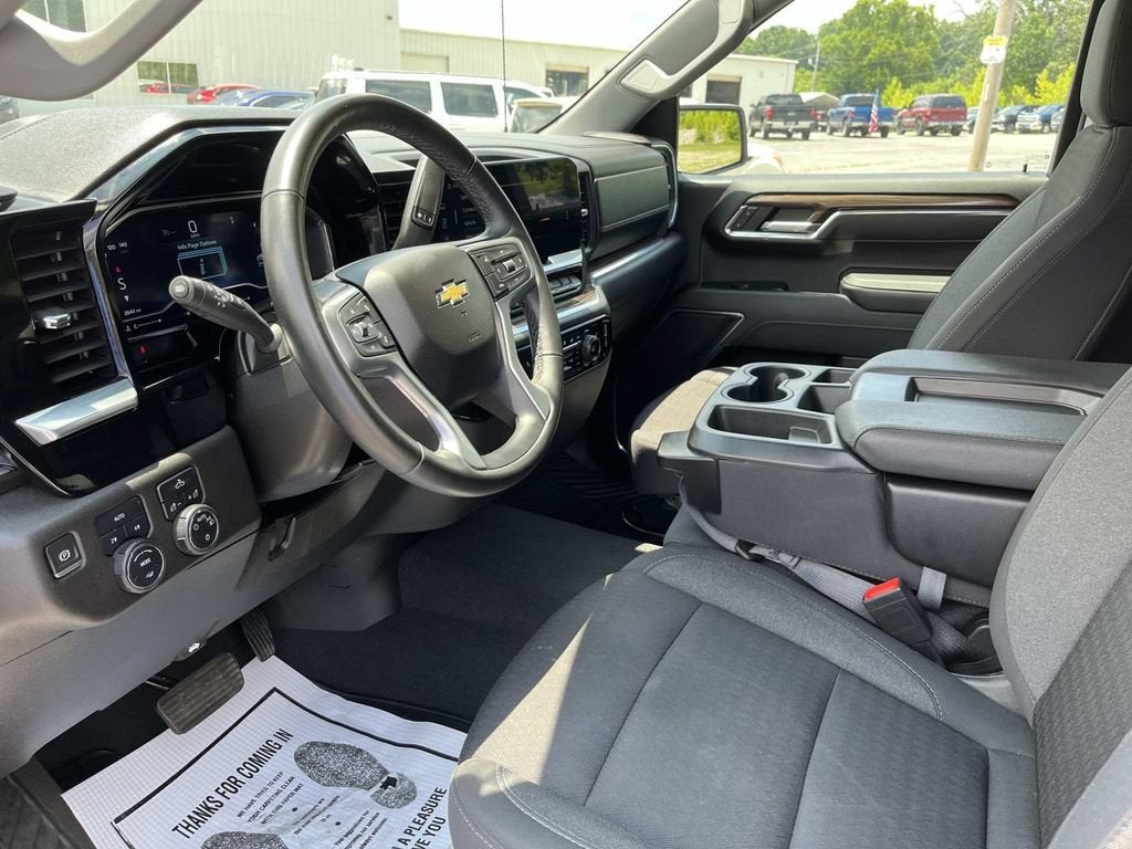 2023 Chevrolet Silverado 1500 LT (2FL)