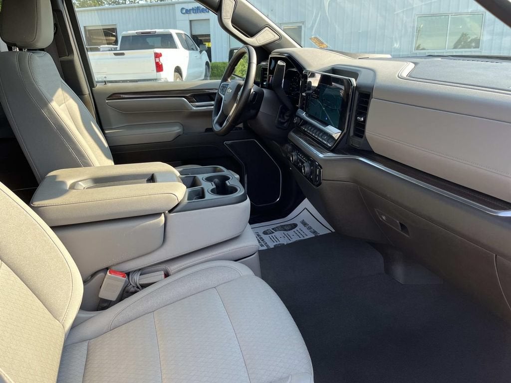 2025 Chevrolet Silverado 1500 LT