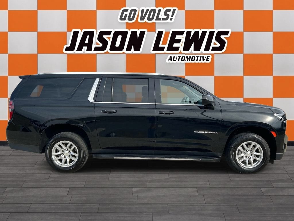 2023 Chevrolet Suburban LT