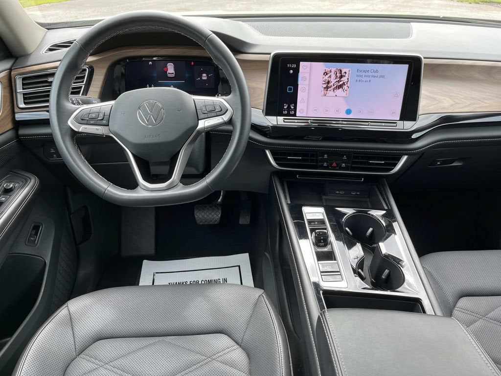 2024 Volkswagen Atlas 2.0T SE w/Technology