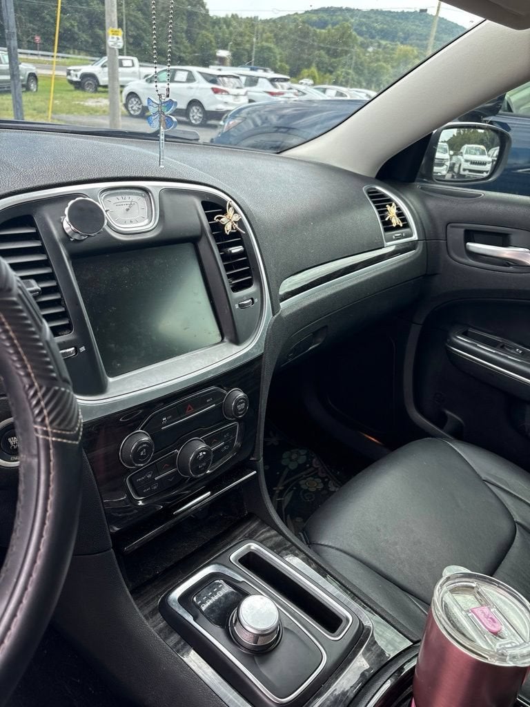 2015 Chrysler 300 Limited