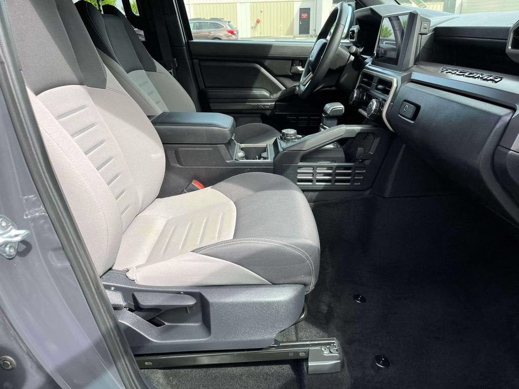 2024 Toyota Tacoma 4WD SR5