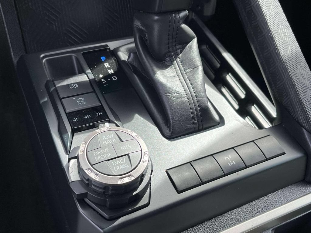2024 Toyota Tacoma 4WD SR5