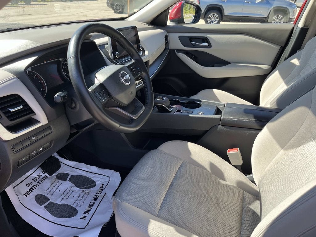 2025 Nissan Rogue SV