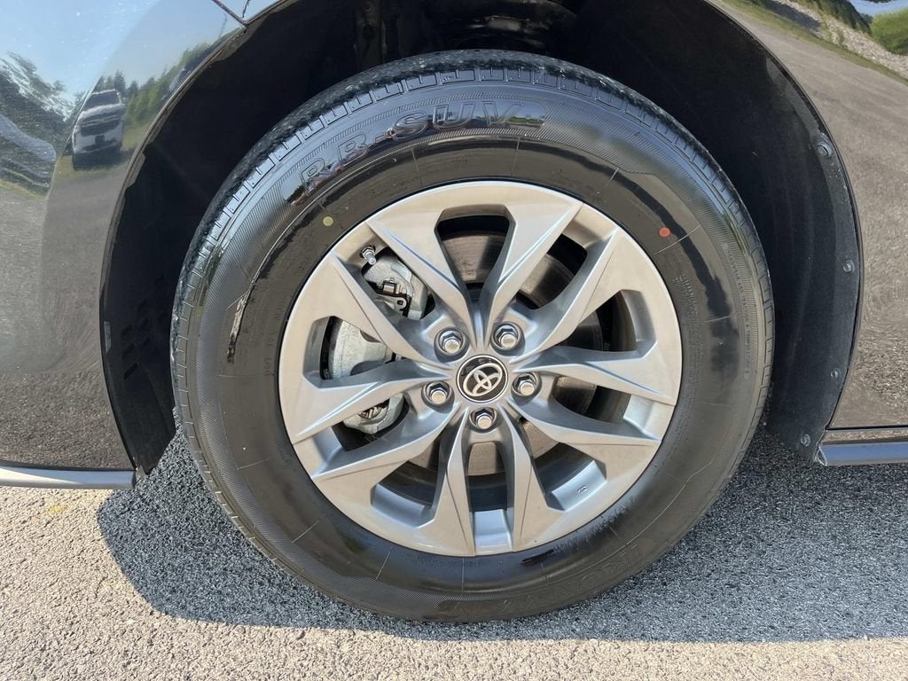 2024 Toyota Sienna XLE