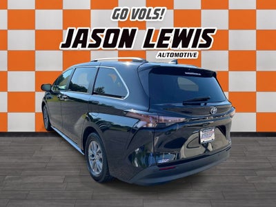 2024 Toyota Sienna XLE