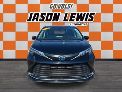 2024 Toyota Sienna XLE